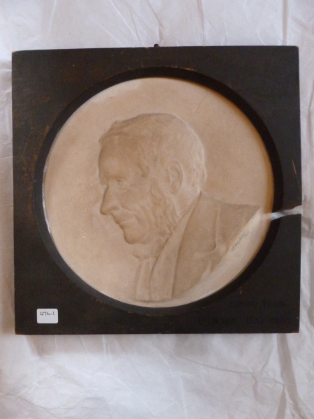 MEL.476_01-2010 image MEL.476_01-2010