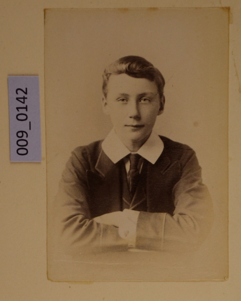 PA-A.9_142-2012 image PA-A.9_142-2012